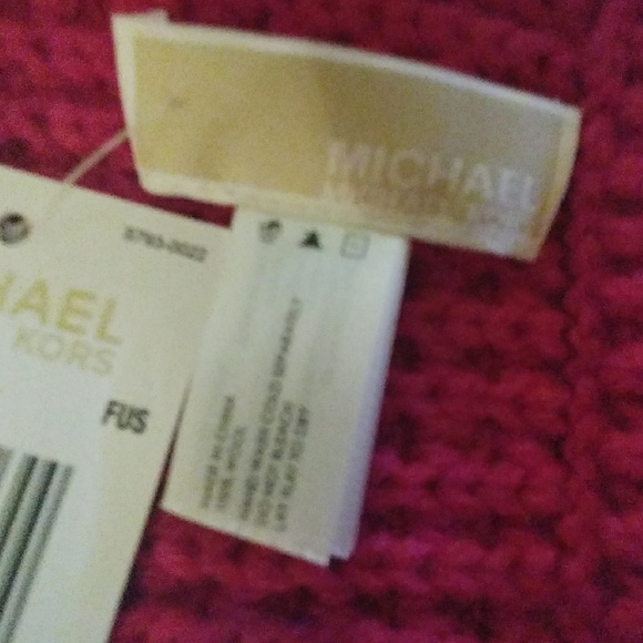 Michael Kors Pink Shrug/ Infinity Scarf - Picture 7 of 8